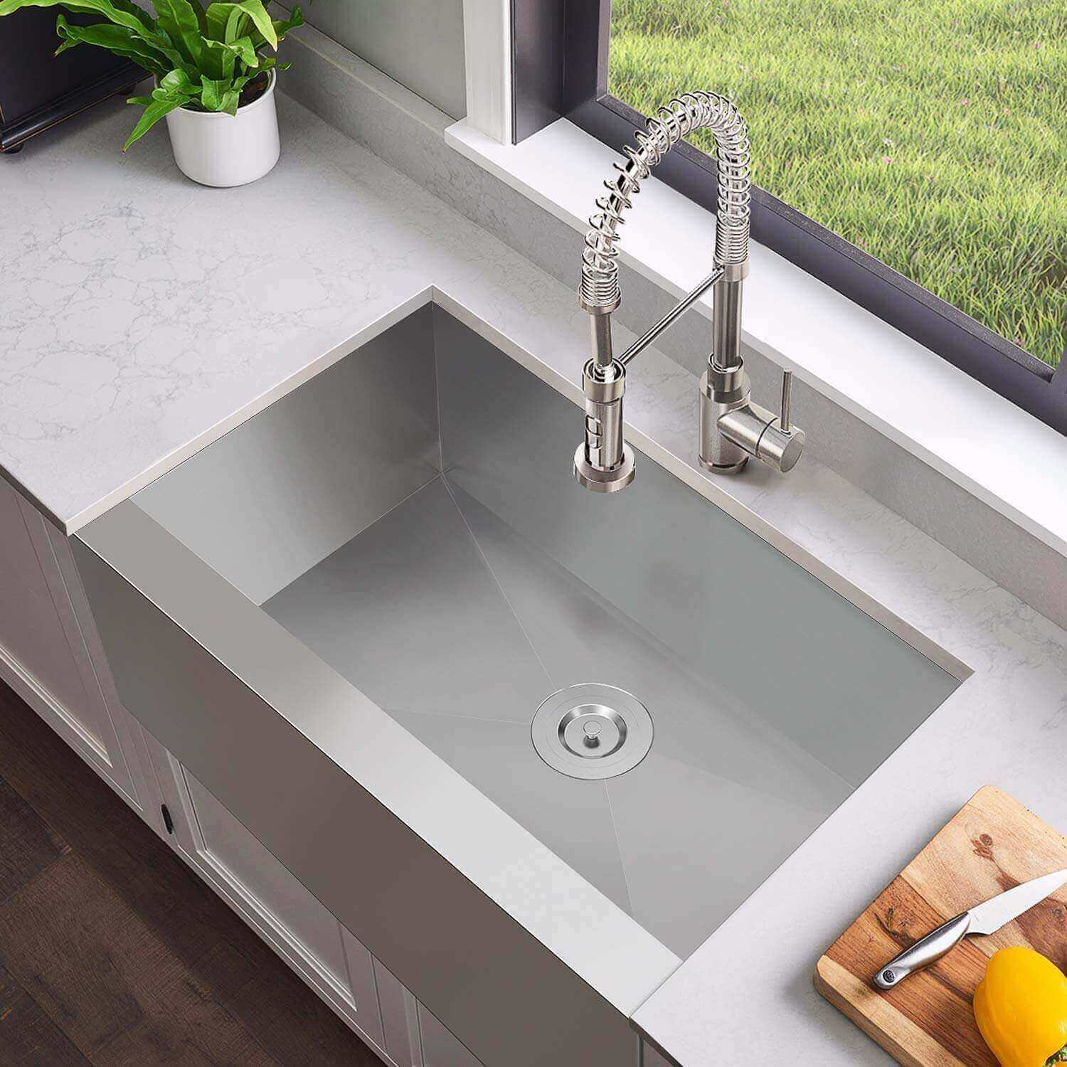 The uses of different kinds of kitchen sink accessories